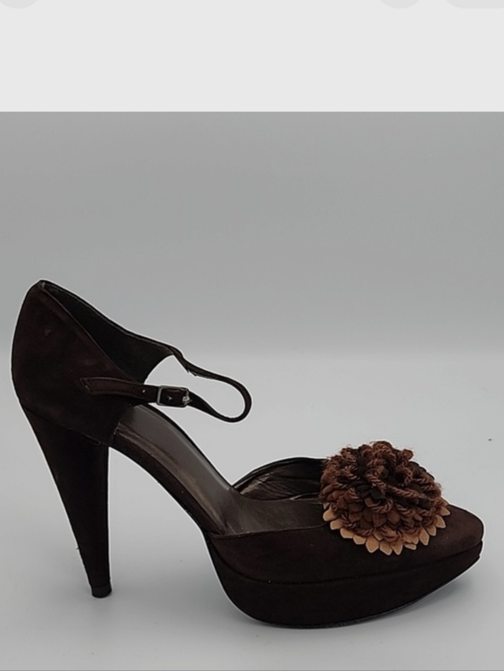 STUART WEITZMAN Dark Brown Suede Platform High Heels w/Flower Pom Pom Vamp, 6M
